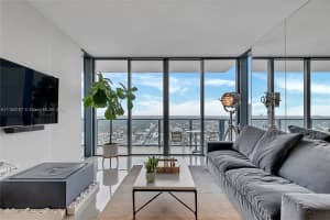 88 SW 7th St, Miami, FL 33130, Sold 03/23/22