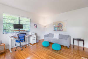 945 10th St, Miami Beach, FL 33139, Sold 02/25/22