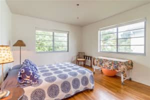 945 10th St, Miami Beach, FL 33139, Sold 02/25/22