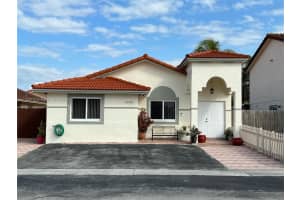12351 NW 98th Ct, Hialeah Gardens, FL 33018, Sold 05/19/22
