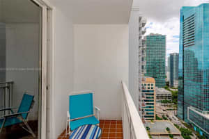 185 SE 14th Terrace, Miami, FL 33131, Sold 03/17/22