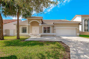 19212 NW 88th Pl, Hialeah, FL 33018, Sold 03/31/22