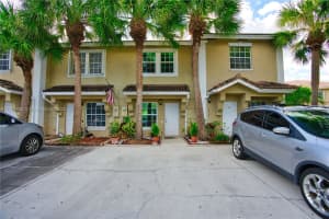 334 SW 121st Terrace, Pembroke Pines, FL 33025, Sold 03/17/22