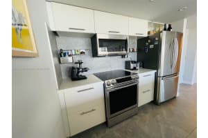 7601 E Treasure Dr, North Bay Village, FL 33141, Sold 03/14/22