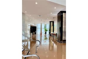2775 NE 187th St APT 319, Aventura, FL 33180, Sold 05/25/22