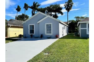 917 SW 7th Ct, Homestead, FL 33034, Sold 03/09/22