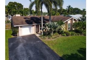 10485 SW 52nd St, Cooper City, FL 33328, Sold 02/28/22