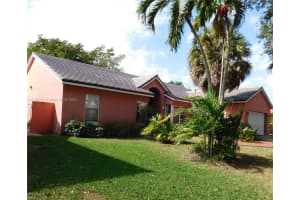 19740 NW 87th Pl, Hialeah, FL 33018, Sold 04/04/22
