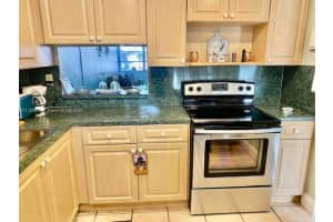 18555 NE 14th Ave APT 500, Miami, FL 33179, Sold 03/23/22