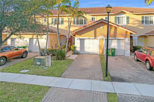 7921 Tuscany Dr, Tamarac, FL 33321, Sold 05/31/22