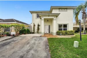 5566 NW 185th St, Miami Gardens, FL 33055, Sold 03/11/22