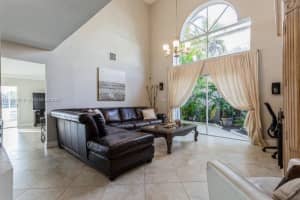 261 NW 100th Ave, Plantation, FL 33324, Sold 04/12/22