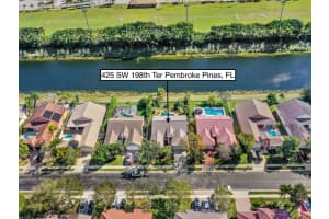425 SW 198th Terrace, Pembroke Pines, FL 33029, Sold 03/18/22