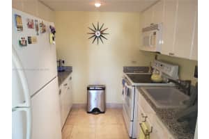 227 Michigan Ave, Miami Beach, FL 33139, Sold 03/11/22