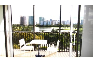 3475 N Country Club Dr APT 809, Aventura, FL 33180, Sold 03/10/22