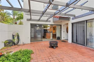 4730 SW 67th Ave APT I1, Miami, FL 33155, Sold 03/02/22