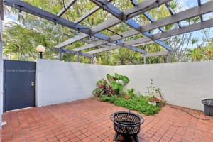 4730 SW 67th Ave APT I1, Miami, FL 33155, Sold 03/02/22