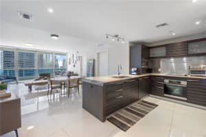 200 Biscayne Blvd Way APT 3104, Miami, FL 33131, Sold 03/15/22