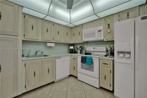 3520 S Ocean Blvd APT L405, South Palm Beach, FL 33480, Sold 03/31/22