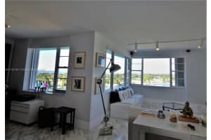 5255 Collins Ave #9h, Miami, FL 33140, Sold 07/07/22