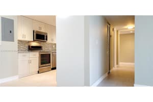 8870 Fontainebleau Blvd, Miami, FL 33172, Sold 02/28/22