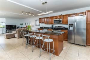 20381 NE 30th Ave Apt 324-7, Aventura, FL 33180, Sold 04/08/22