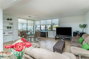 20381 NE 30th Ave Apt 324-7, Aventura, FL 33180, Sold 04/08/22