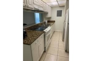 4501 Treehouse Ln, Tamarac, FL 33319, Sold 03/16/22