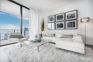 88 SW 7th St Apt 3602, Miami, FL 33130, Sold 05/26/22