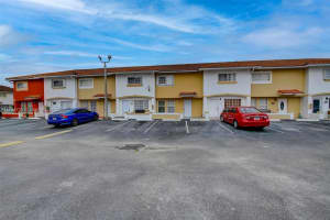 10850 NW 2nd St APT 204, Miami, FL 33172, Sold 04/06/22