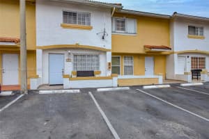 10850 NW 2nd St APT 204, Miami, FL 33172, Sold 04/06/22