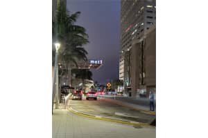 300 S Biscayne Blvd t 1705, Miami, FL 33131, Sold 03/17/22