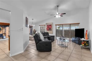 18639 NW 77th Pl, Hialeah, FL 33015, Sold 04/01/22