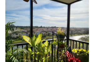 900 NE 195th St APT 614, Miami, FL 33179, Sold 04/01/22