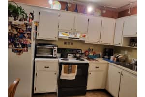 900 NE 195th St APT 614, Miami, FL 33179, Sold 04/01/22