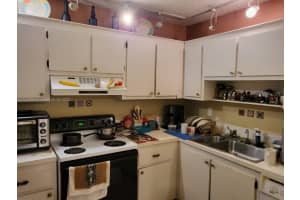 900 NE 195th St APT 614, Miami, FL 33179, Sold 04/01/22