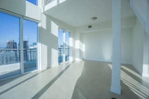 60 SW 13th St #4213, Miami, FL 33130, Sold 04/29/22