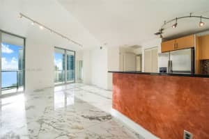 300 S Biscayne Blvd t 2010, Miami, FL 33131, Sold 03/11/22