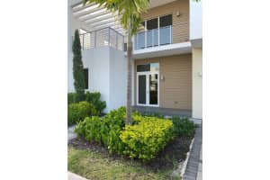 10067 NW 75th Terrace, Doral, FL 33178, Sold 06/08/22