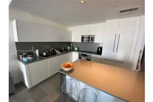 88 SW 7th St Apt 2509, Miami, FL 33130, Sold 04/01/22