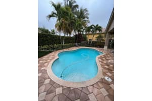 8363 N Lake Forest Dr, Davie, FL 33328, Sold 03/31/22