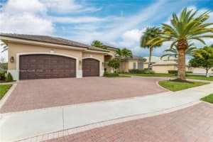 15341 SW 33rd St, Davie, FL 33331, Sold 03/28/22