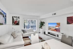 240 NW 107th Ave APT 203, Miami, FL 33172, Sold 05/27/22