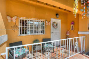 3542 W 80th St UNIT 101, Hialeah, FL 33018, Sold 04/12/22