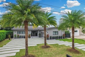 2052 NE 121st Rd, North Miami, FL 33181, Sold 03/18/22