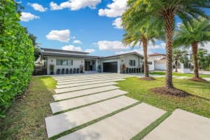 2052 NE 121st Rd, North Miami, FL 33181, Sold 03/18/22