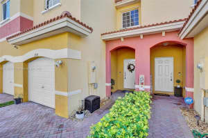 3556 NW 29th Ct, Lauderdale Lakes, FL 33311, Sold 03/08/22