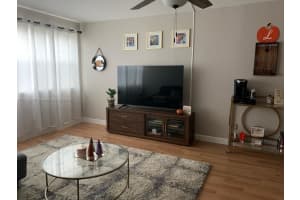 111 Golden Isles Dr APT B5, Hallandale Beach, FL 33009, Sold 04/18/22