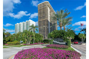 20191 E Country Club Dr APT 2101, Aventura, FL 33180, Sold 04/12/22