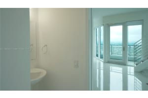 60 SW 13th St #4813, Miami, FL 33130, Sold 10/13/22